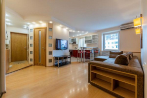 Three-room apartments on central district